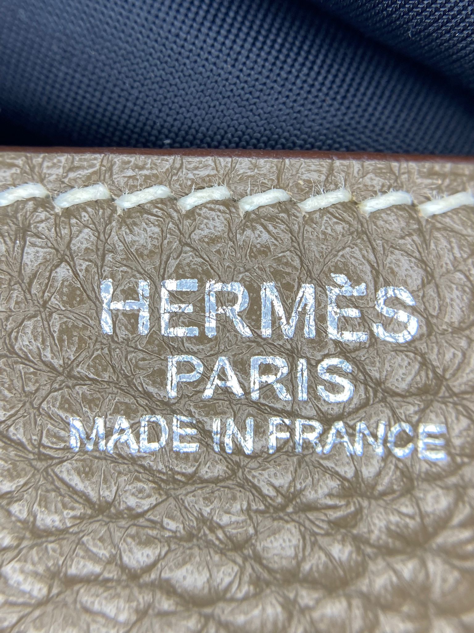 如何保養您的 Hermès 皮革